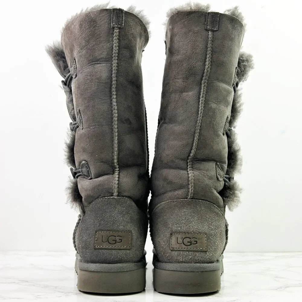 UGG Bailey Button Triplet II Tall Boots (7.5) in Gray Sheepskin Fur Cozy Shoes